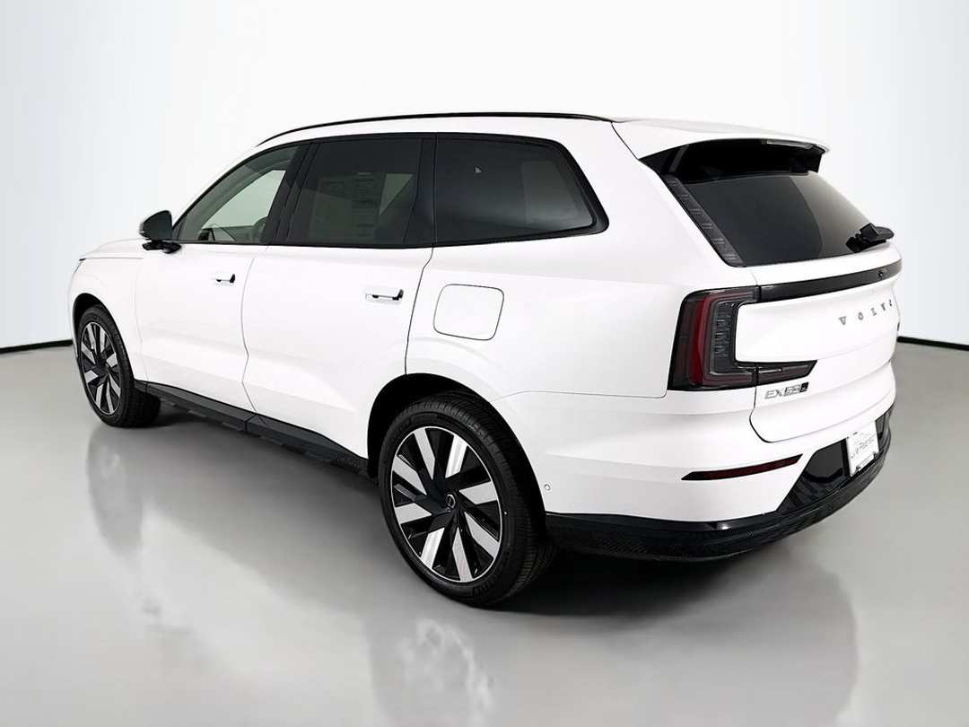 2025 Volvo Ex90 Twin Motor Plus - Image 3