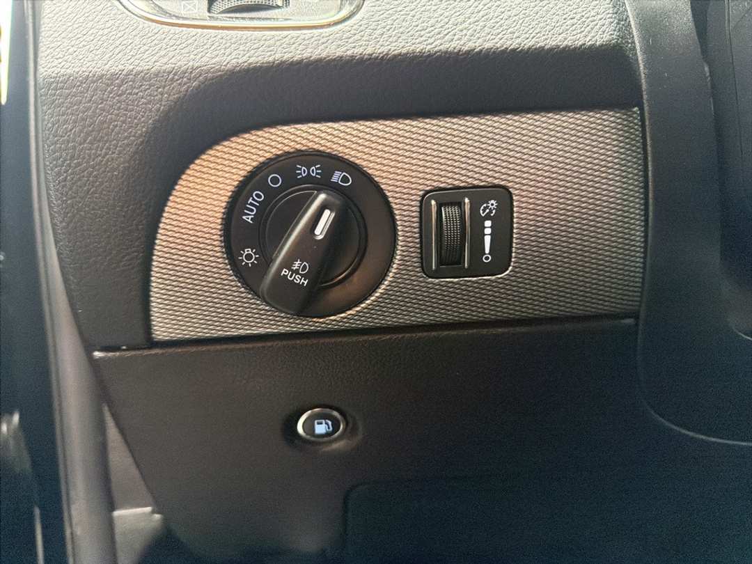 2018 Dodge Durango GT - Image 33