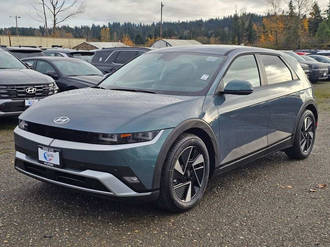 2026 Hyundai Ioniq 5 SE - Image 3