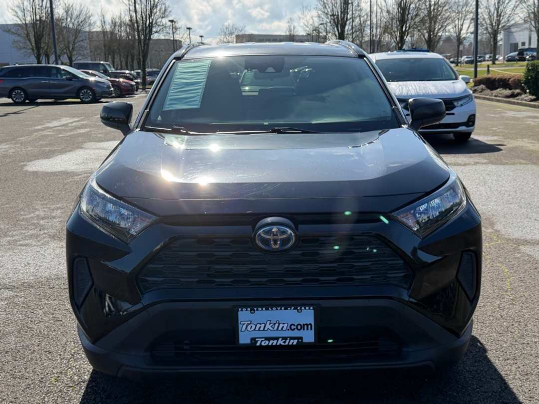 2020 Toyota Rav4 LE - Image 3