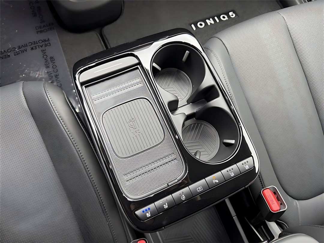 2026 Hyundai Ioniq 5 Limited - Image 24