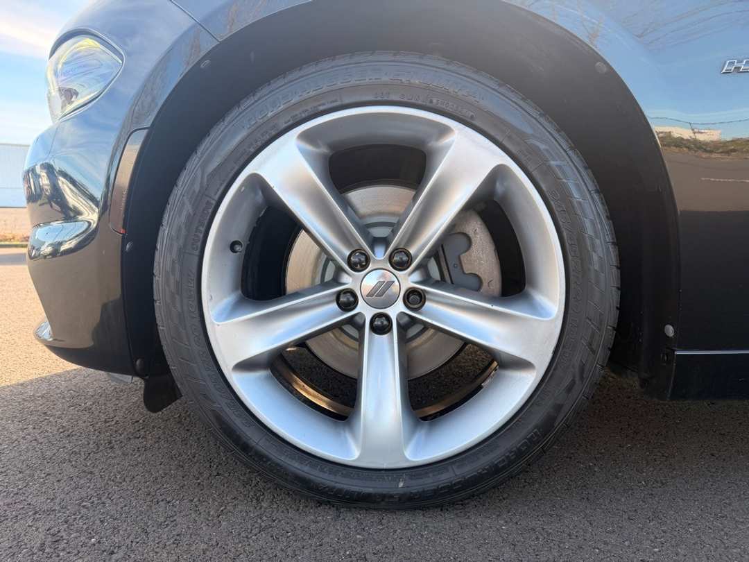 2017 Dodge Charger R/T - Image 9