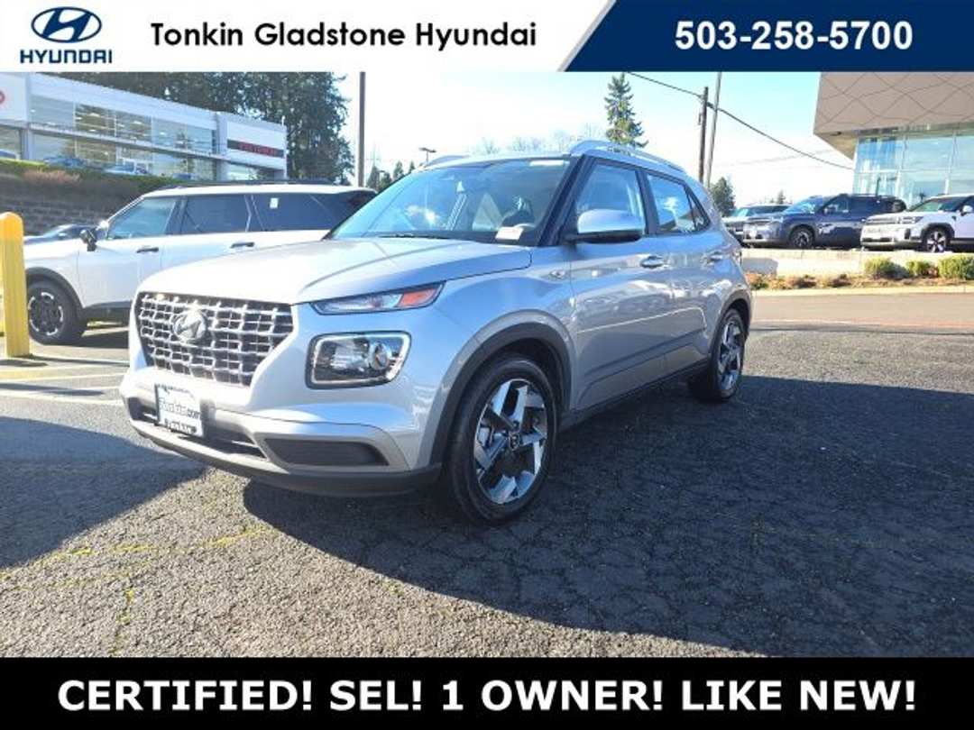 2025 Hyundai Venue SEL - Image 3