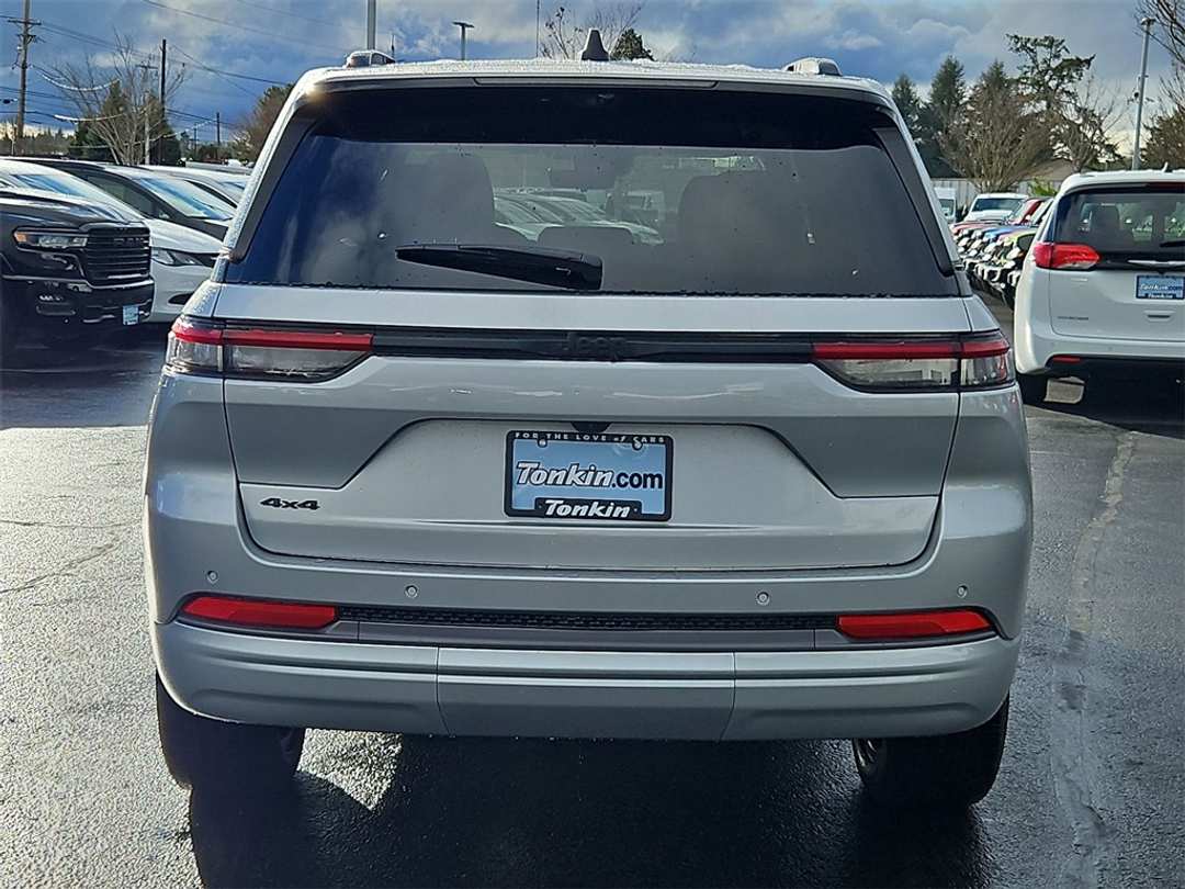 2026 Jeep Grand Cherokee Limited - Image 5