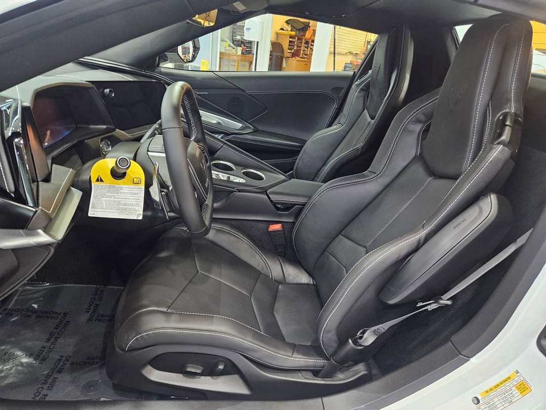 2026 Chevrolet Corvette Stingray - Image 14