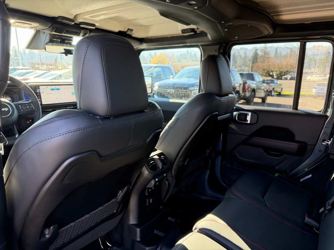 2026 Jeep Wrangler Rubicon - Image 30