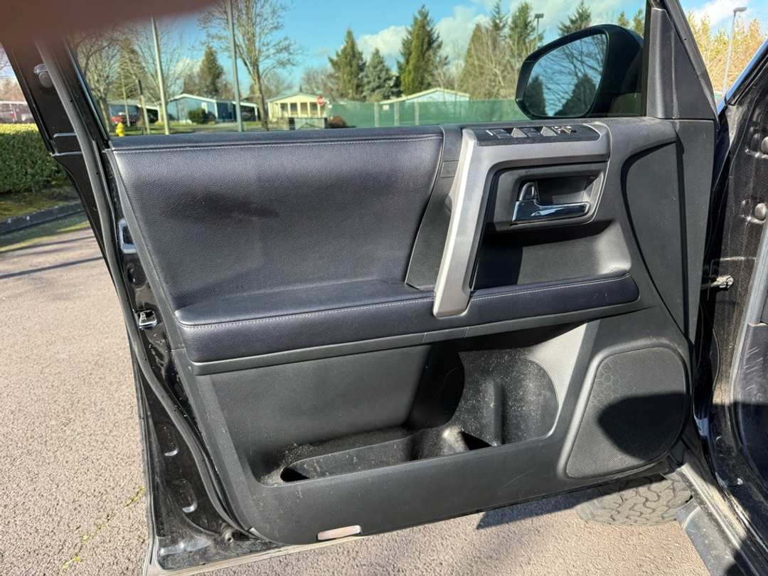 2020 Toyota 4Runner SR5 Premium - Image 17