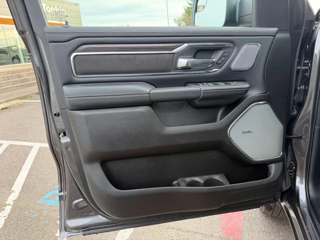 2026 Ram 1500 Laramie - Image 12