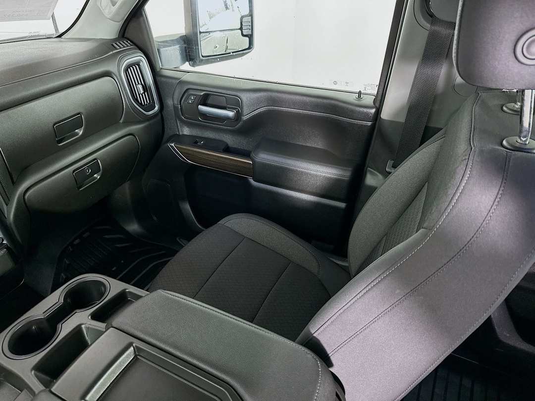 2021 Chevrolet Silverado 2500Hd LT - Image 24