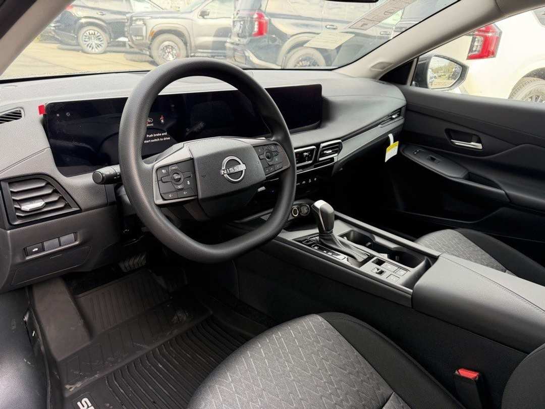 2026 Nissan Sentra SR - Image 15