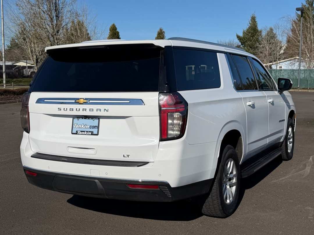 2023 Chevrolet Suburban LT - Image 8