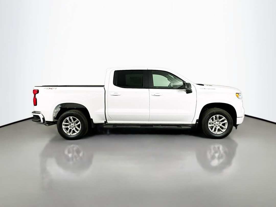 2025 Chevrolet Silverado 1500 RST - Image 9