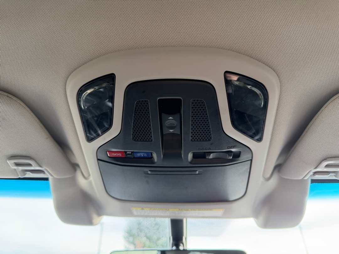 2022 Subaru Outback Limited - Image 28