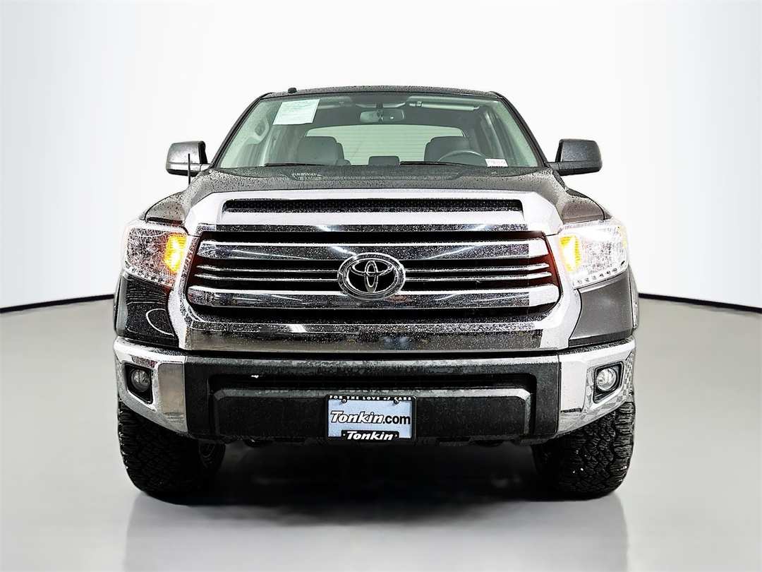 2016 Toyota Tundra SR5 - Image 2