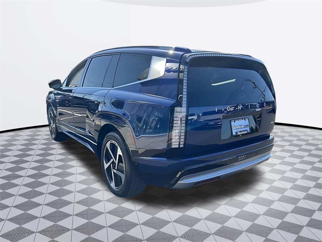 2026 Hyundai Ioniq 9 Performance Limited - Image 8