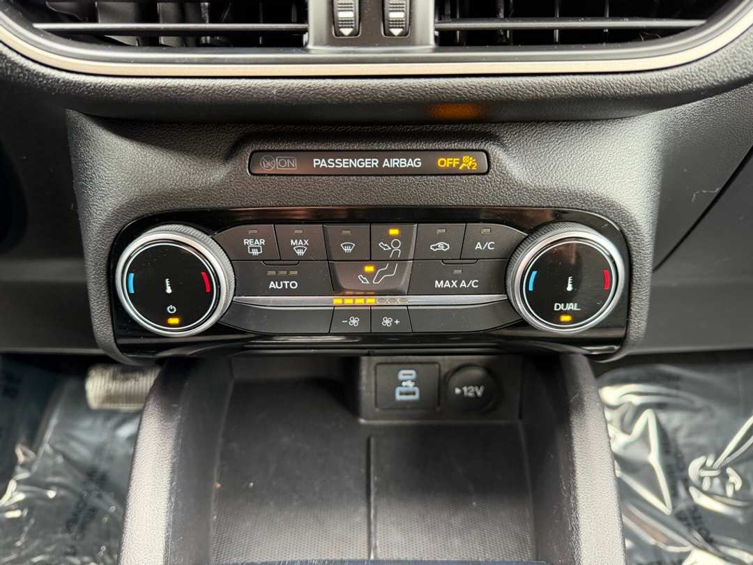 2022 Ford Escape SE - Image 24