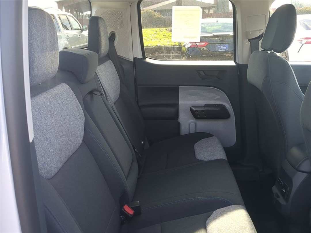 2025 Ford Maverick XLT - Image 27