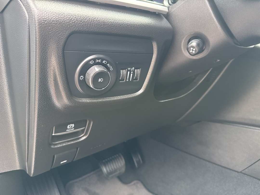 2024 Jeep Grand Cherokee Limited - Image 14