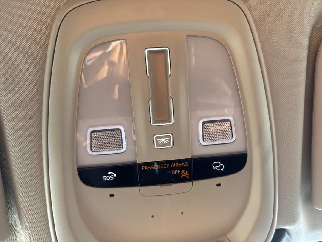 2023 Volvo Xc60 B5 Plus Dark Theme - Image 40