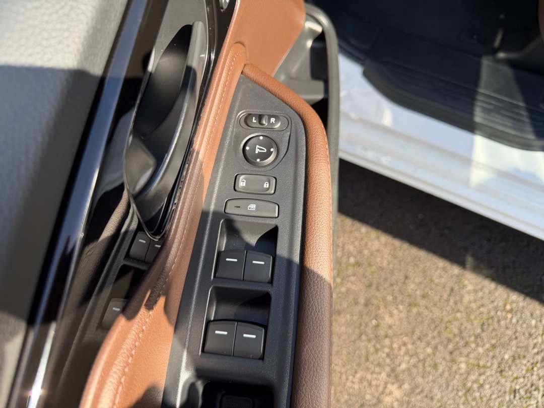 2026 Honda Odyssey Touring - Image 14