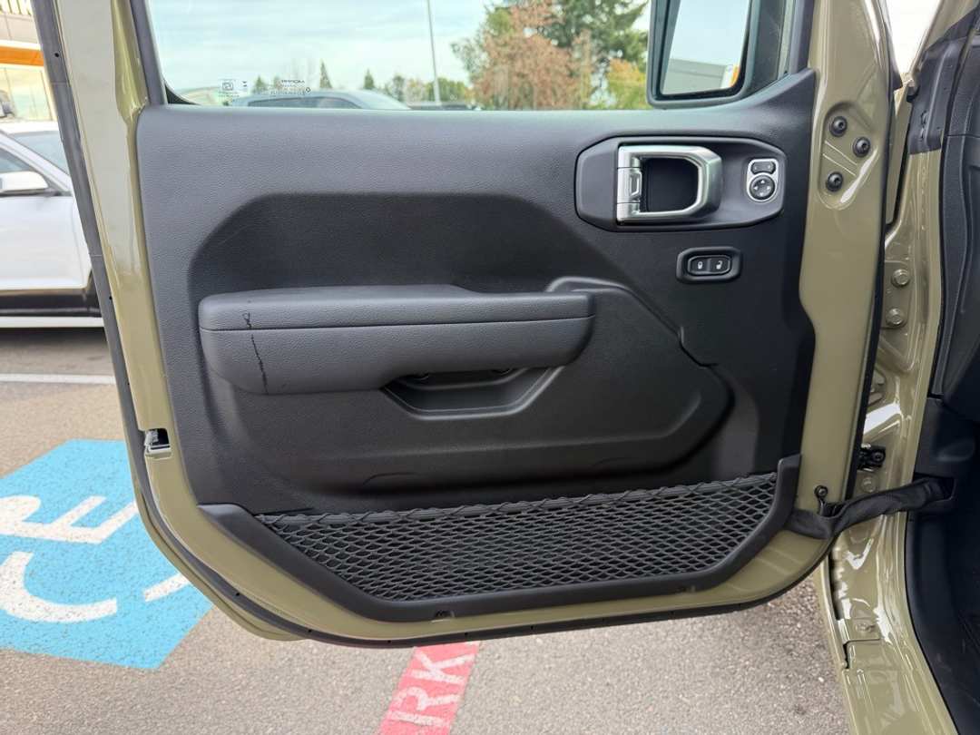 2026 Jeep Gladiator Sport S - Image 12