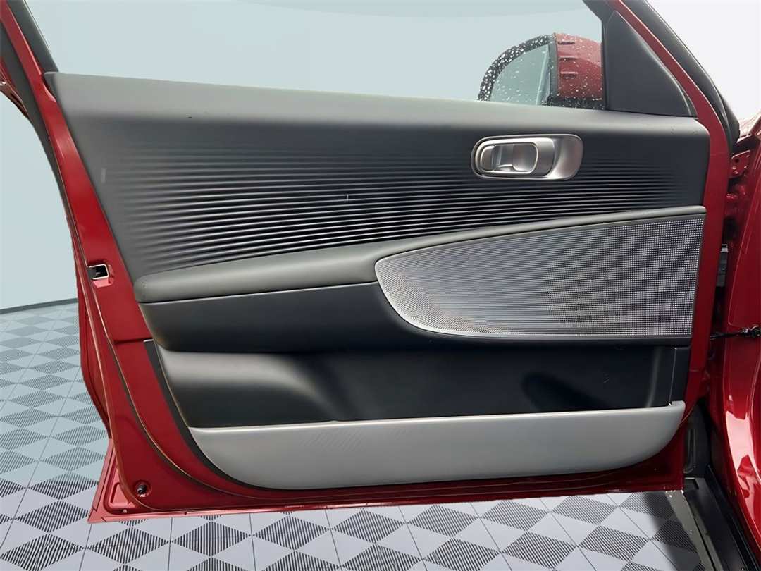 2025 Hyundai Ioniq 6 SE - Image 10