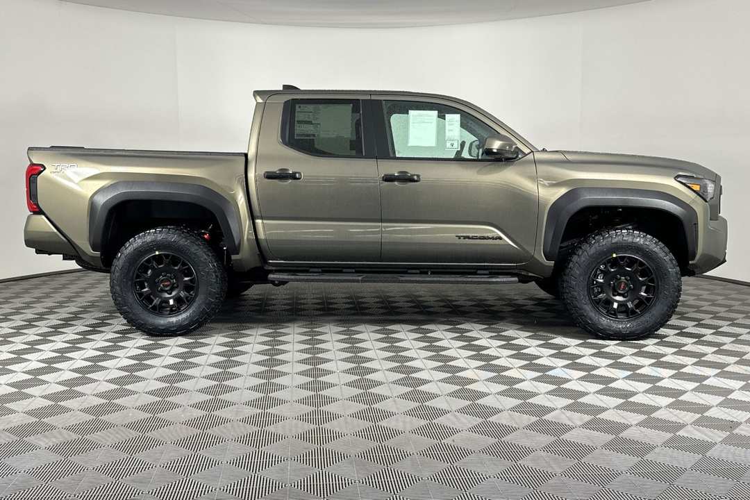 2025 Toyota Tacoma TRD OffRoad - Image 3