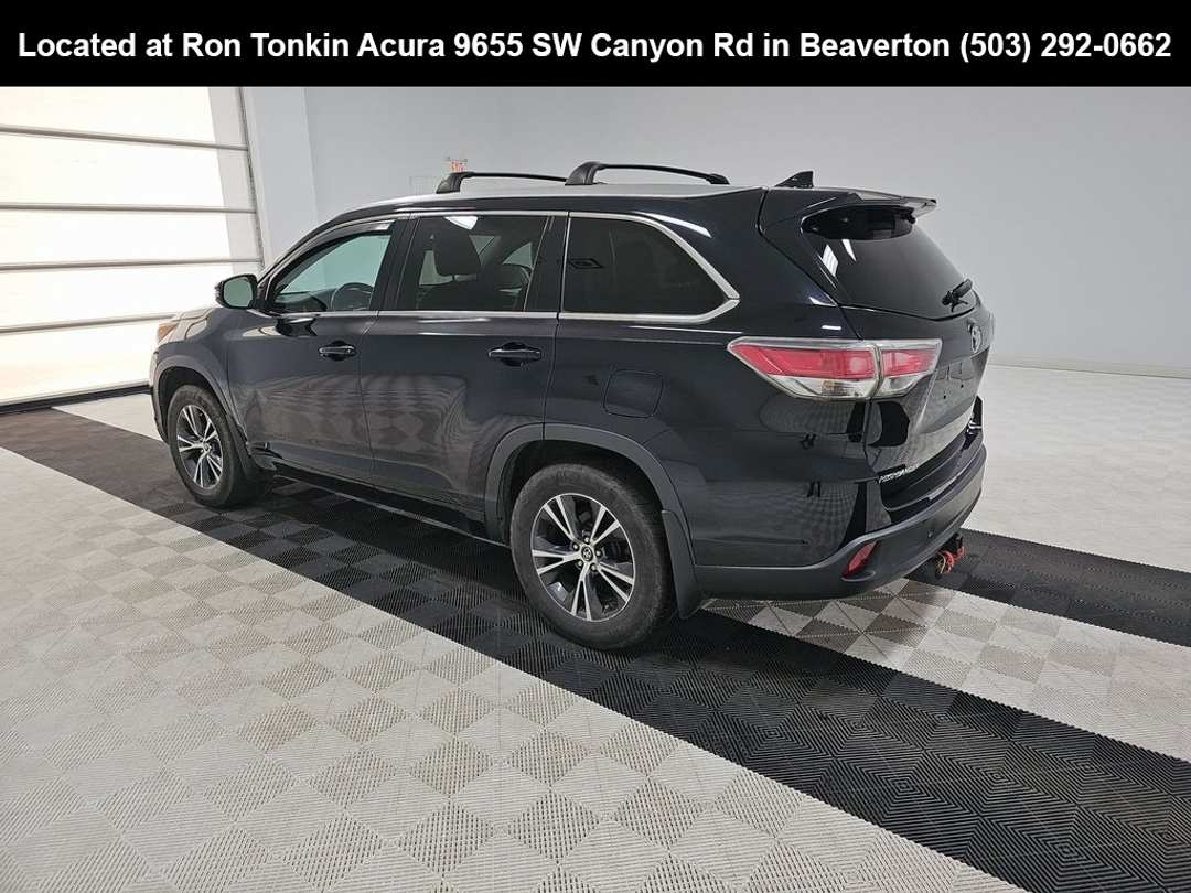 2016 Toyota Highlander XLE V6 - Image 7
