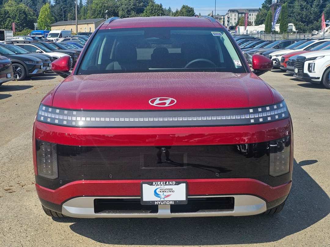 2026 Hyundai Ioniq 9 SEL - Image 2