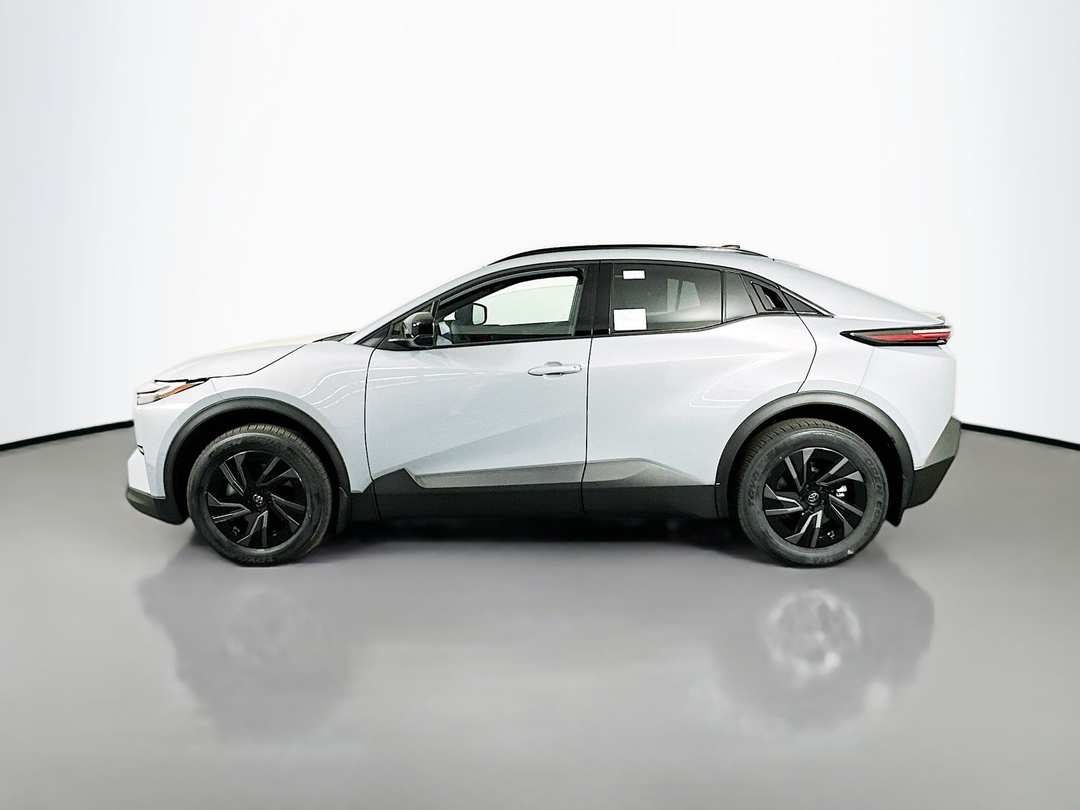 2026 Toyota C-Hr - Image 4