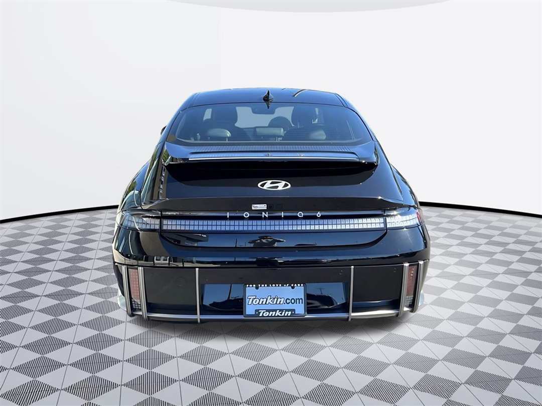 2025 Hyundai Ioniq 6 SEL - Image 5