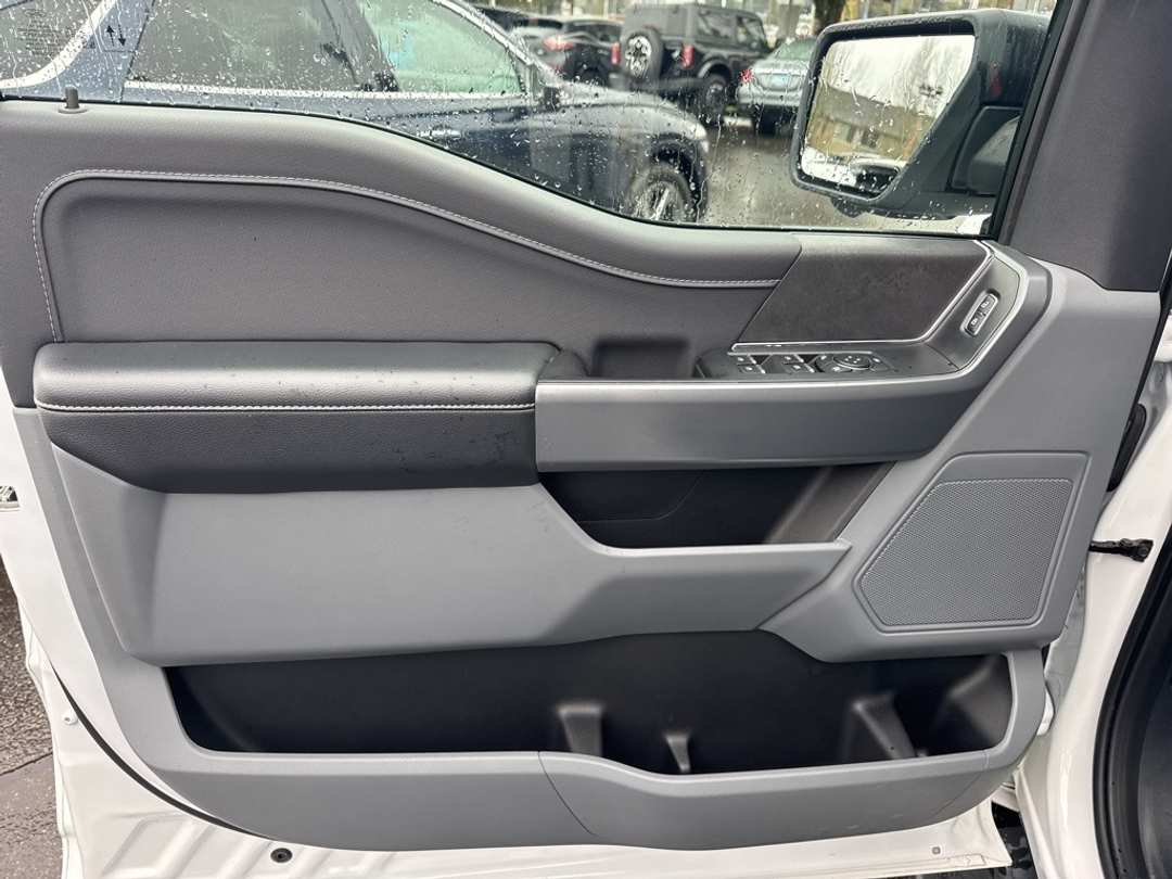 2024 Ford F-150 XLT - Image 15