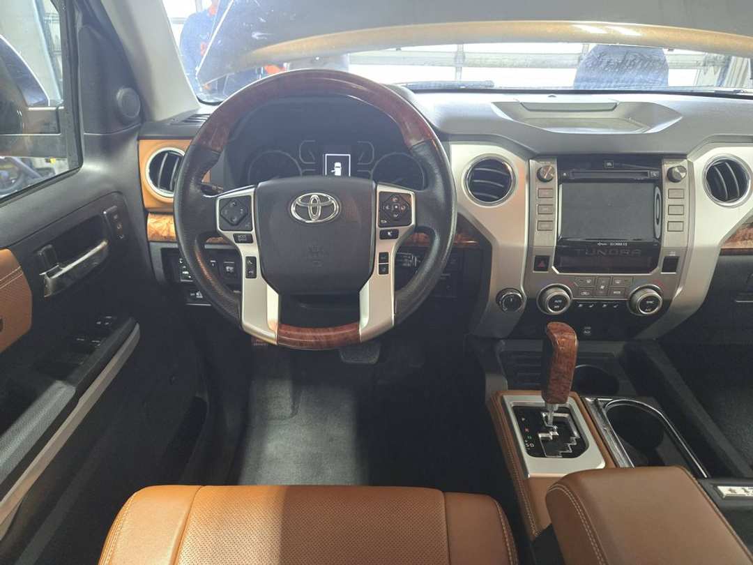 2018 Toyota Tundra Platinum - Image 3