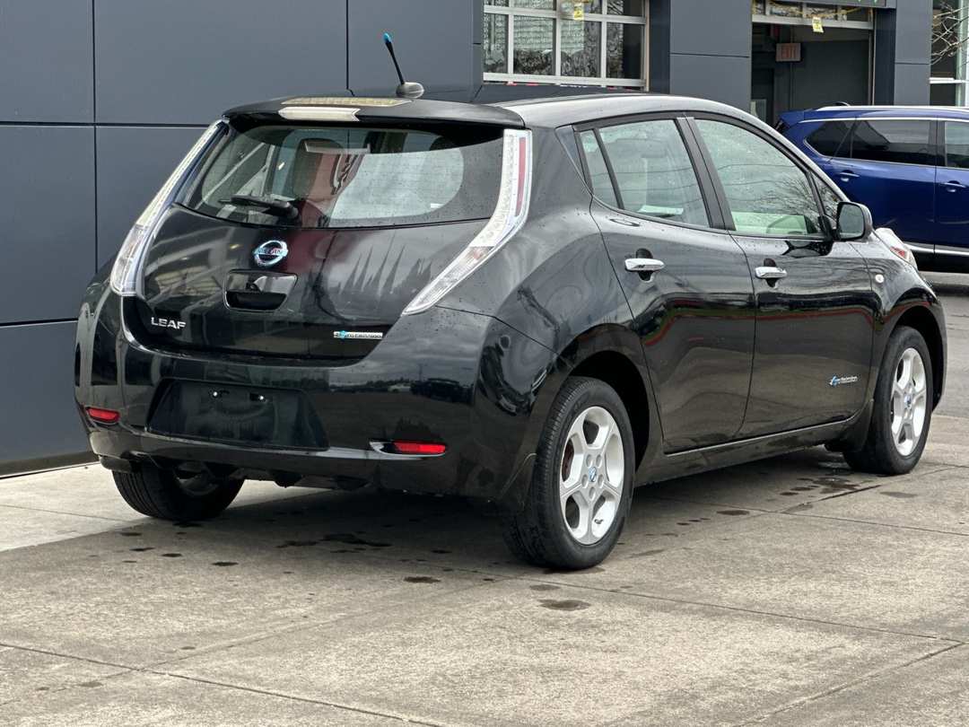 2012 Nissan LEAF SL - Image 3