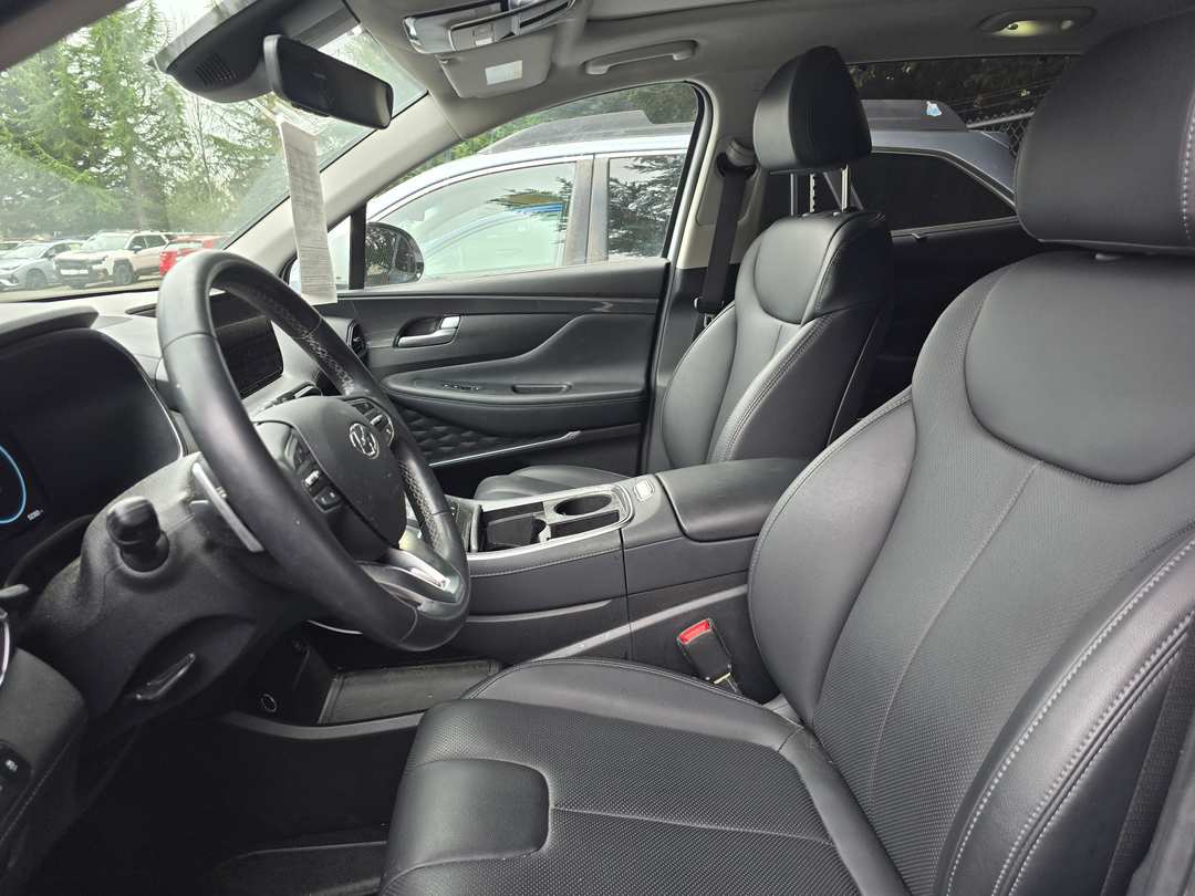 2023 Hyundai Santa Fe SEL Premium - Image 2