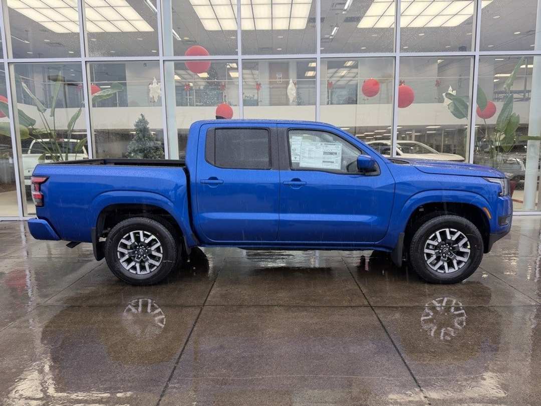 2026 Nissan Frontier SV - Image 8