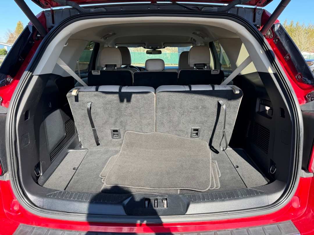 2022 Ford Explorer Limited - Image 11