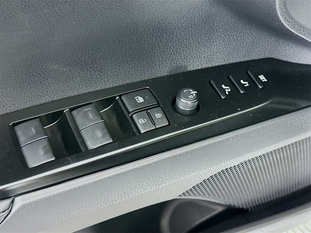 2026 Toyota Camry XSE - Image 18