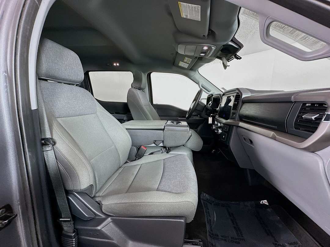 2025 Ford F-150 XLT - Image 26