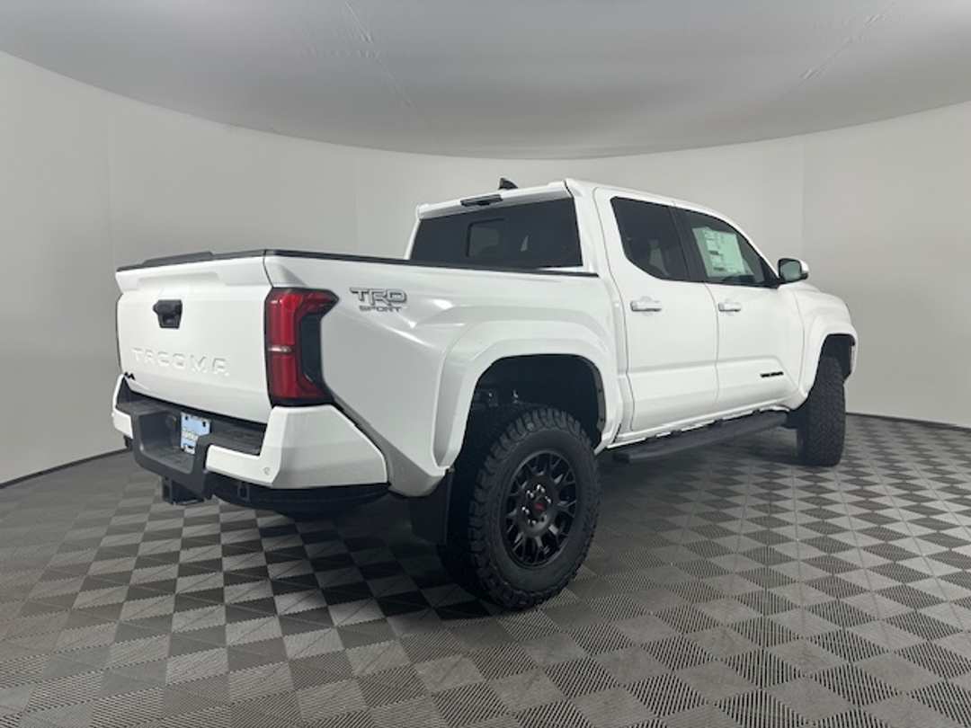 Toyota Tacoma - Image 4
