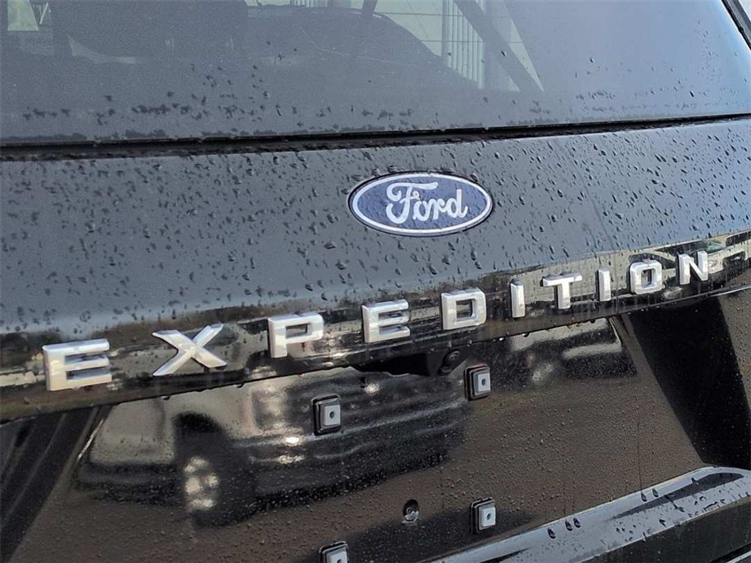 2026 Ford Expedition Max Active - Image 27