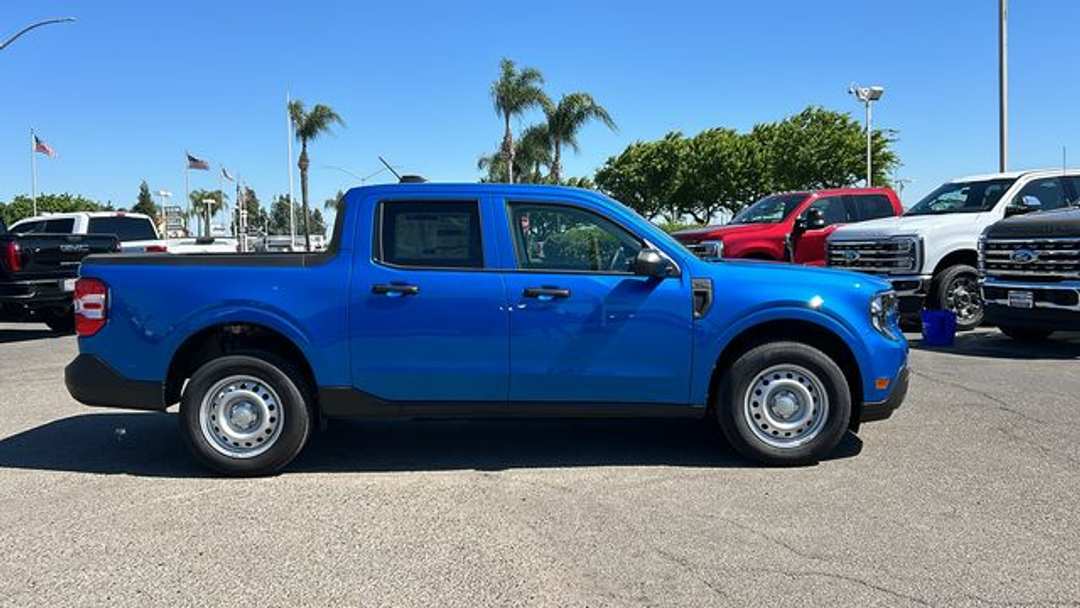 2026 Ford Maverick XL - Image 2