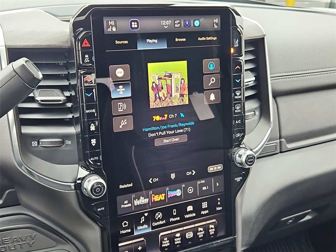 2026 Ram 3500 Laramie - Image 18