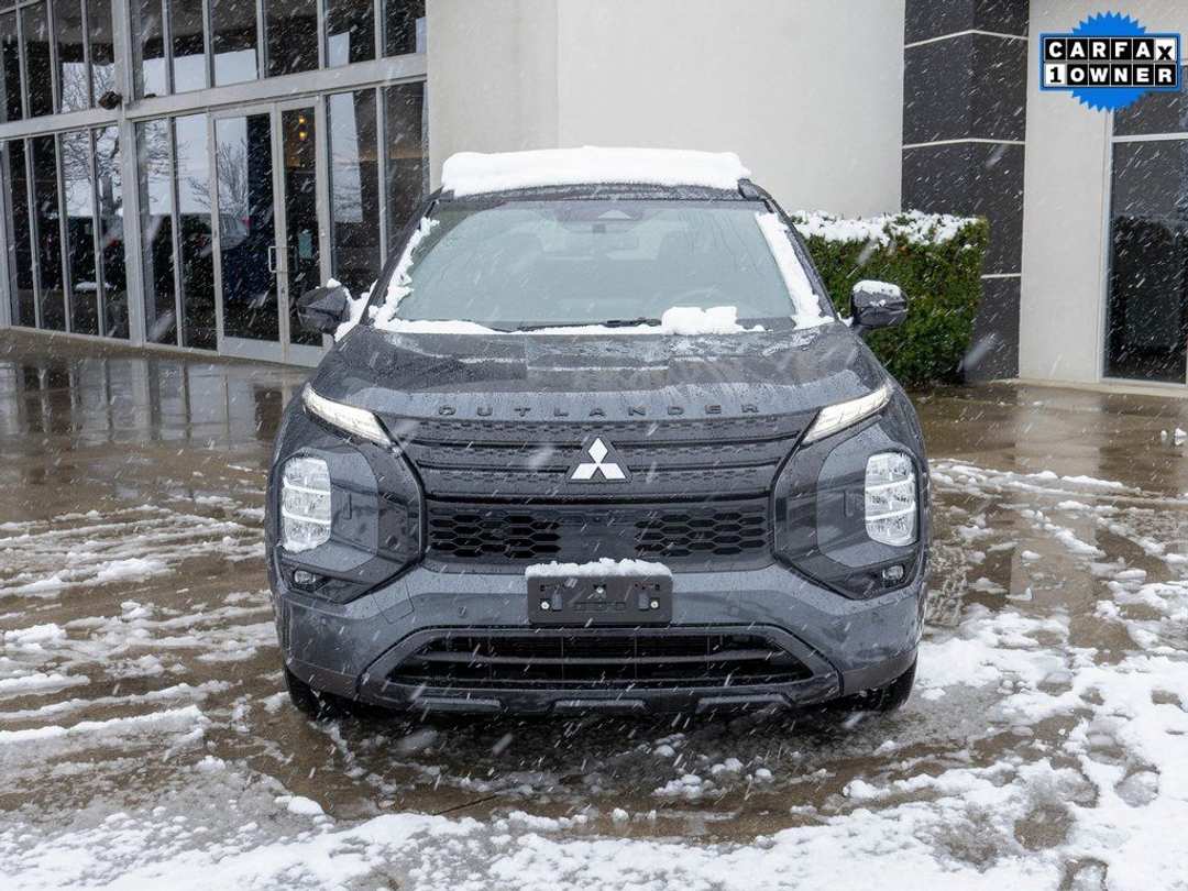 2024 Mitsubishi Outlander Phev - Image 2