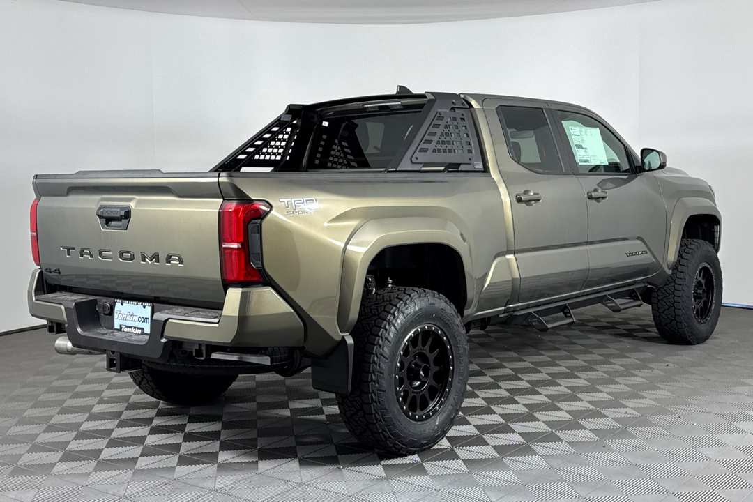 Toyota Tacoma - Image 3
