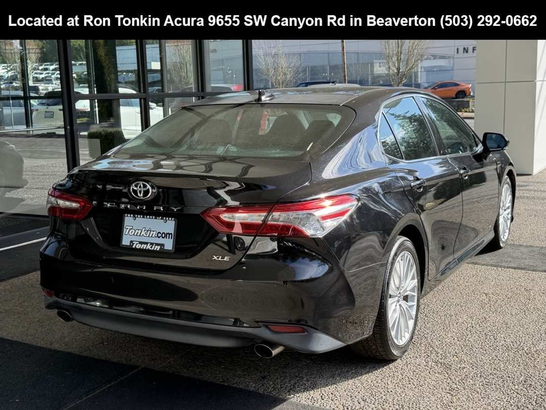 2018 Toyota Camry XLE - Image 7