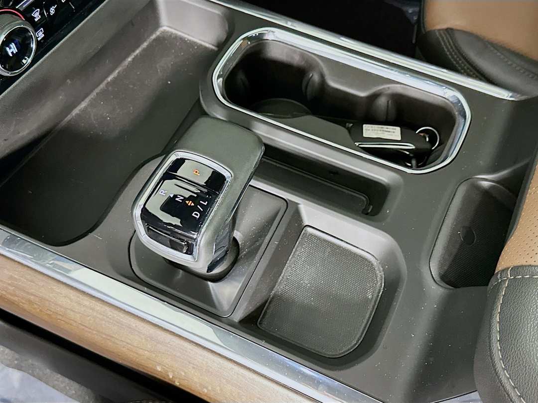 2024 Chevrolet Silverado 1500 High Country - Image 18