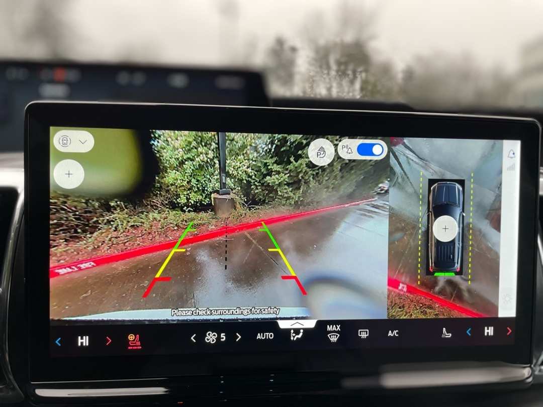 2025 Ford Expedition Max Platinum - Image 17