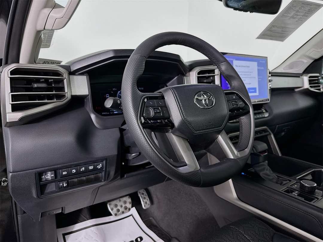 2023 Toyota Tundra Limited - Image 9