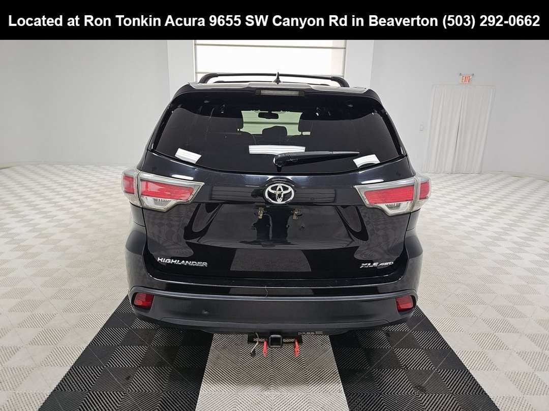 2016 Toyota Highlander XLE V6 - Image 6
